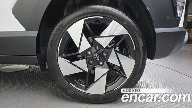 Hyundai Kona — Фото автомобиля 5