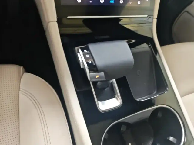 Li Auto ONE — Фото автомобиля 13