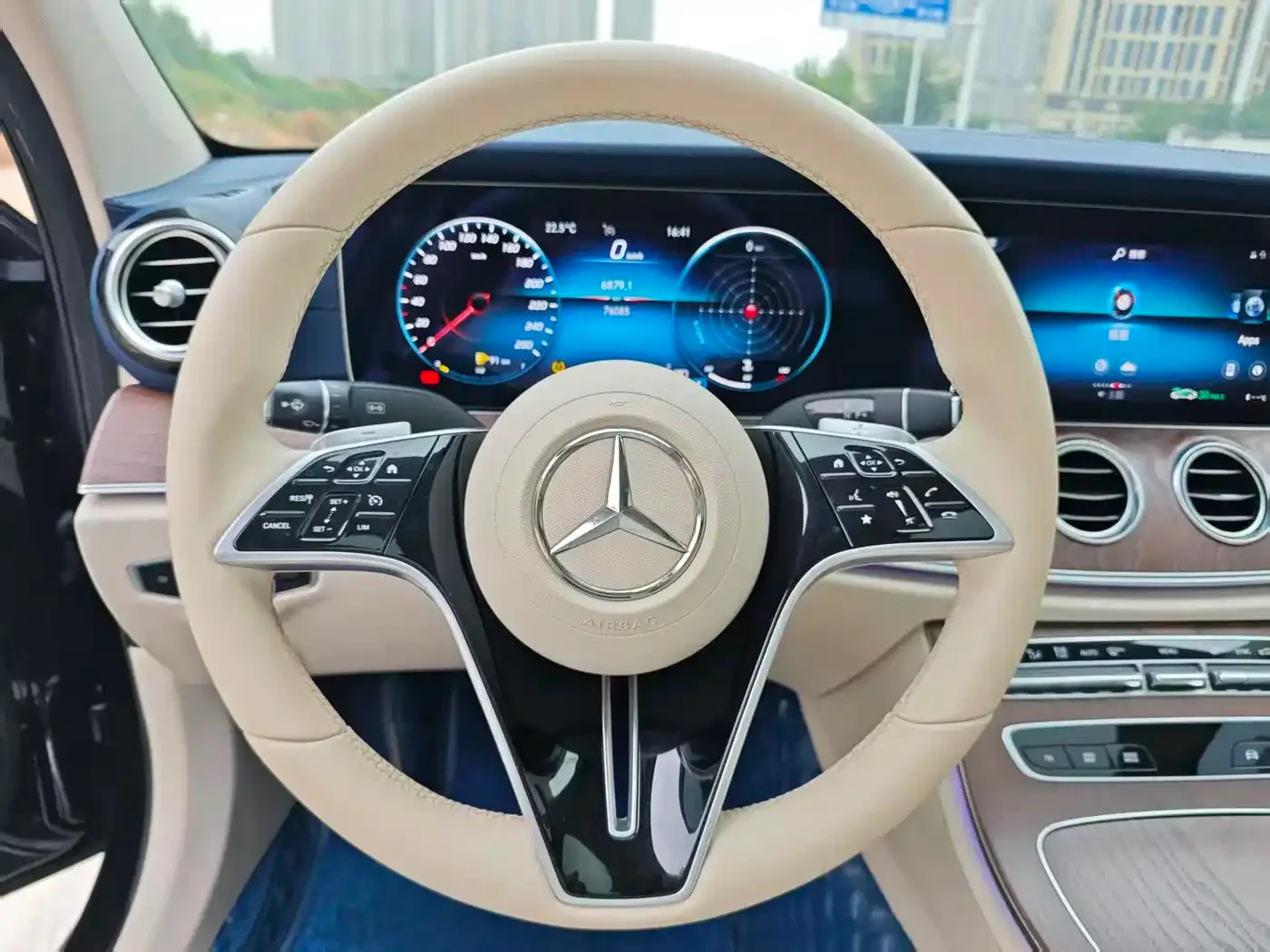 Mercedes-Benz Mercedes-Benz E-Class 2022 E 260 L — Фото автомобиля 4