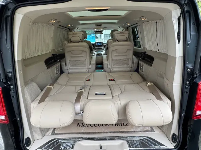 Mercedes-Benz V-Class — Фото автомобиля 14