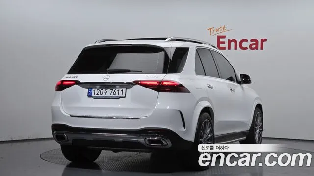 Mercedes-Benz GLE-Class — Фото автомобиля 2