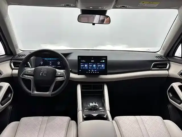 BYD Yuan UP 2025 Smart Drive Edition 401KM Vitality Version — Фото автомобиля 13