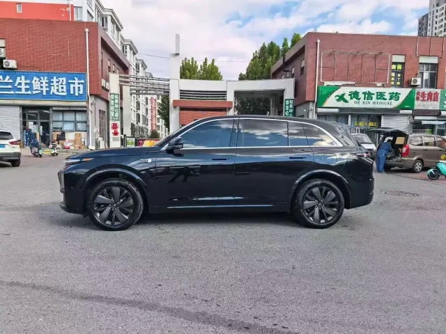 Li Auto L7 — Фото автомобиля 2