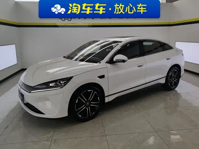 Фотография автомобиля — BYD Qin L