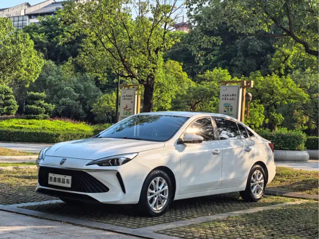 Фотография автомобиля — Roewe i5
