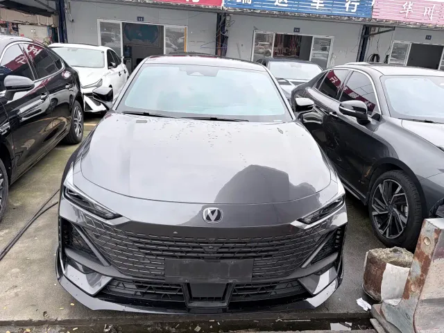 Фотография автомобиля — Changan UNI-V