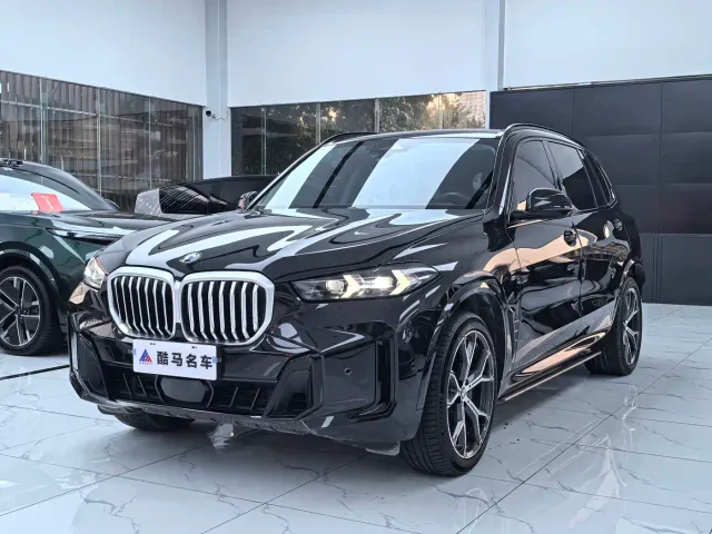 Фотография автомобиля — BMW X5