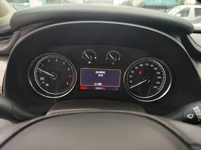 Buick LaCrosse — Фото автомобиля 11