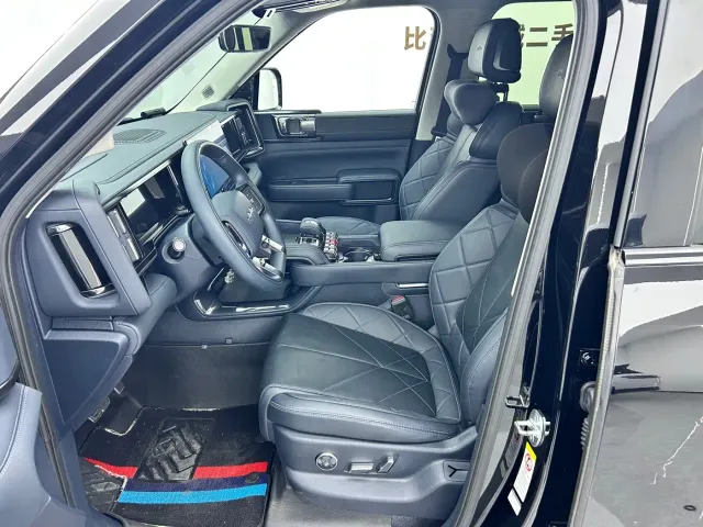 BYD FangChengBao Leopard 5 — Фото автомобиля 6