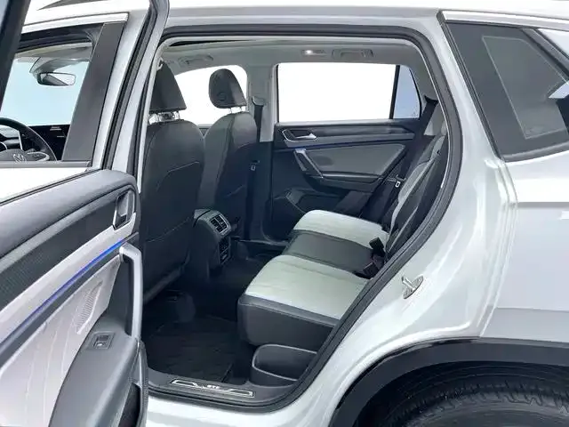 Volkswagen Tayron GTE Plug-in Hybrid — Фото автомобиля 13