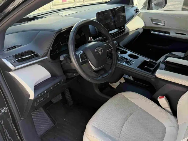Toyota Granvia — Фото автомобиля 3
