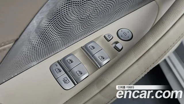 BMW 8 Series G15 — Фото автомобиля 26