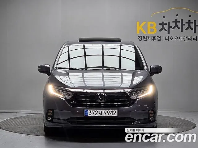 Honda Odyssey — Фото автомобиля 3