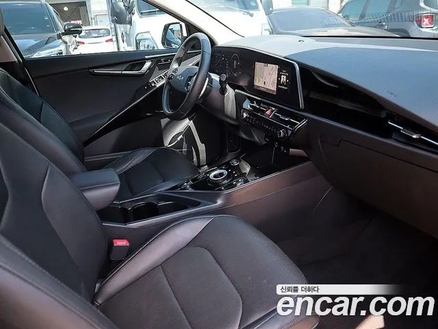 Kia Niro Niro (New) — Фото автомобиля 13