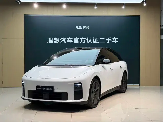Фотография автомобиля — Li Auto i6