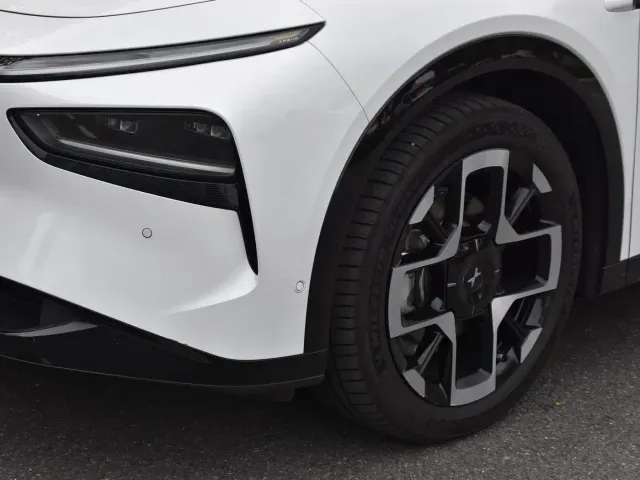 Xpeng G7 — Фото автомобиля 6