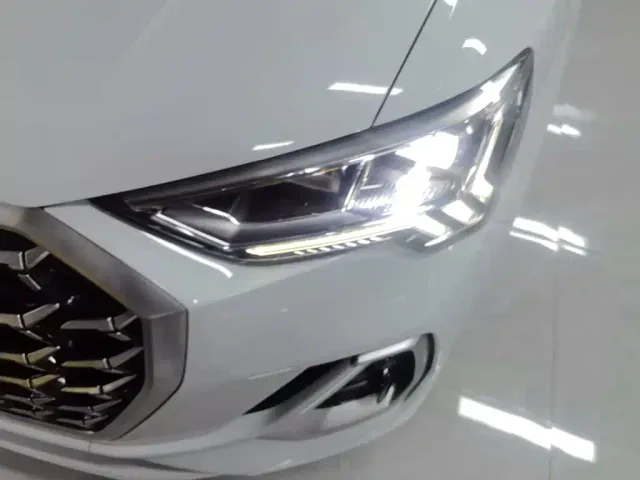 Audi Q3 — Фото автомобиля 23