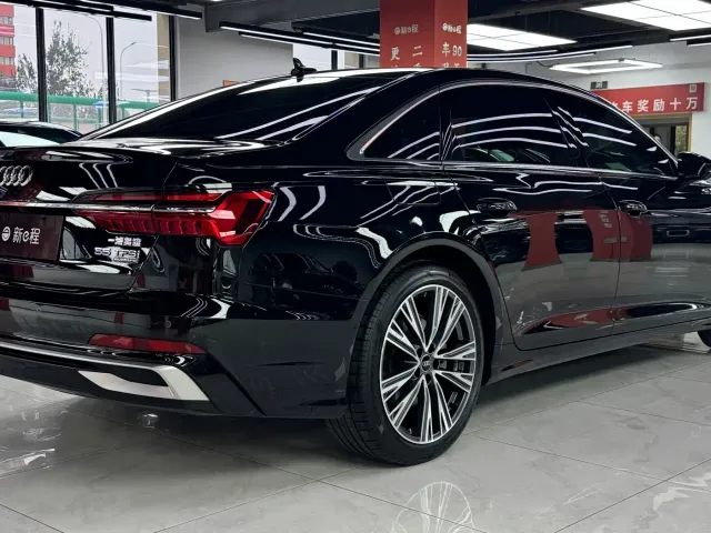 Audi A6L — Фото автомобиля 4
