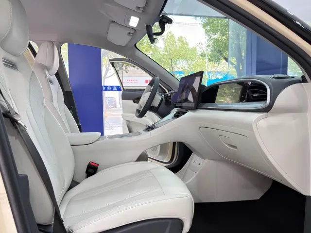 Geely Starry Wish — Фото автомобиля 13