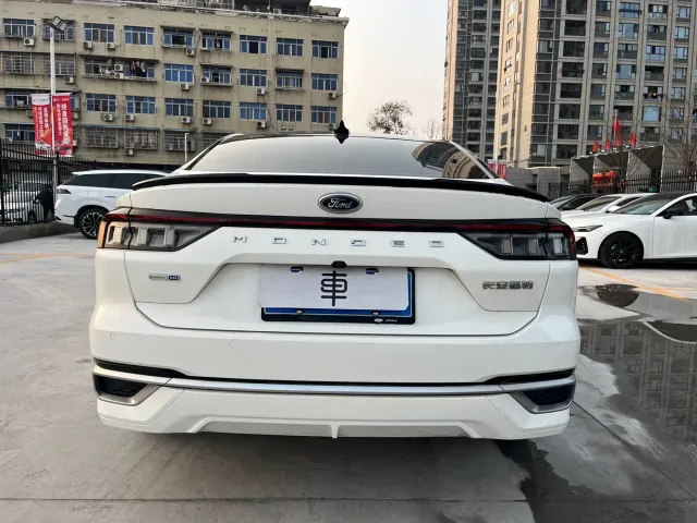 Ford Mondeo — Фото автомобиля 6