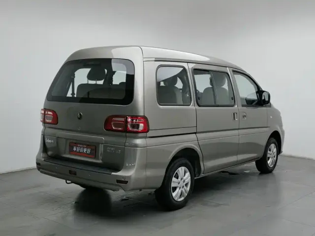 Forthing Lingzhi — Фото автомобиля 2