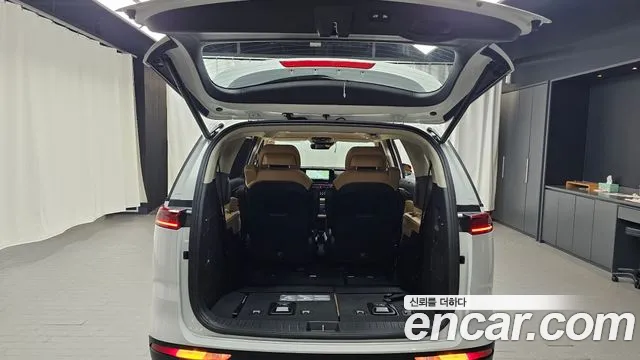 Kia Canival Carnival 4 поколение Дизель 7 мест Signature — Фото автомобиля 20