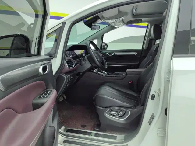 GAC Trumpchi M6 — Фото автомобиля 9