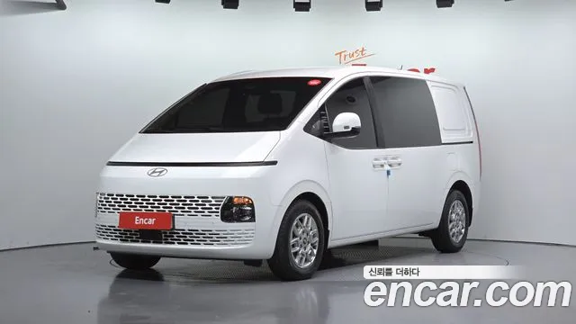 Фотография автомобиля — Hyundai Staria
