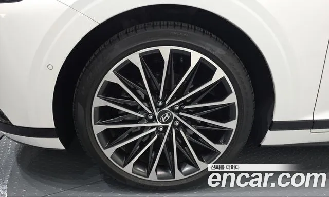 Hyundai Grandeur GN7 — Фото автомобиля 5