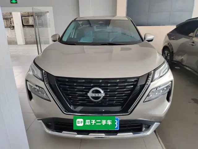 Nissan X-Trail — Фото автомобиля 2