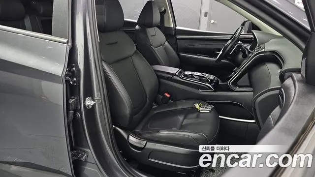 Hyundai Tucson Tucson (NX4) Дизель 2.0 2WD — Фото автомобиля 26