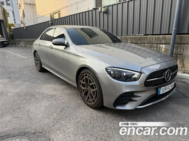 Фотография автомобиля — Mercedes-Benz E-Class W213