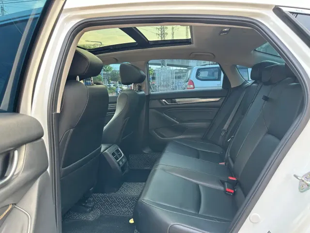 Honda Accord — Фото автомобиля 5
