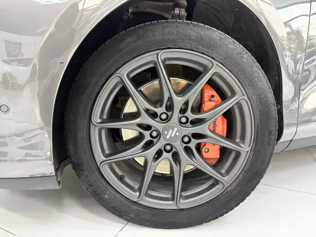 IM Motors LS6 — Фото автомобиля 14