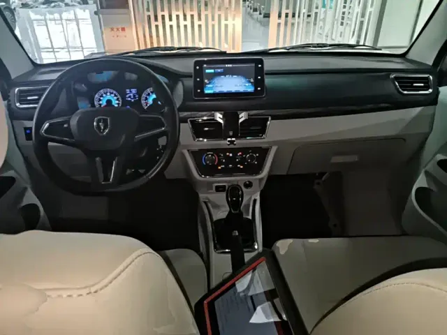 Jinbei New Hiace X30L — Фото автомобиля 9