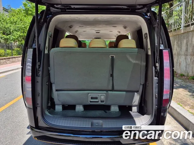 Hyundai Staria Staria 4WD Lounge 9 мест — Фото автомобиля 18