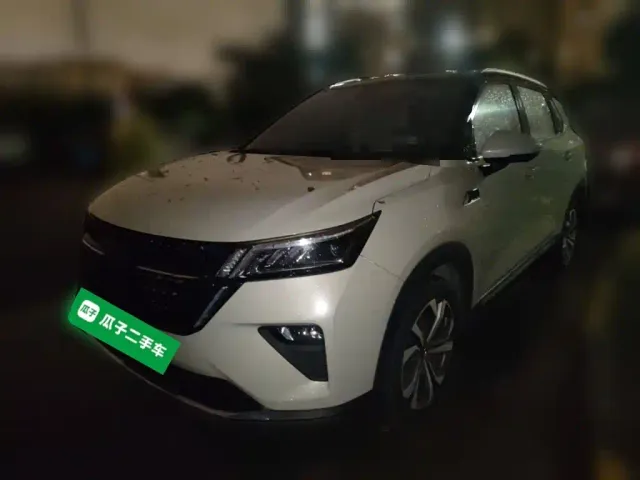Фотография автомобиля — Wuling Asta