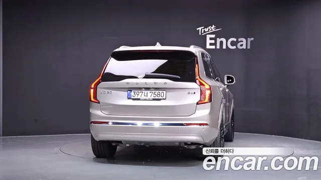 Volvo XC90 Generation 2 — Фото автомобиля 3