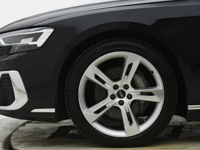 Audi A8 — Фото автомобиля 18