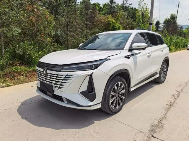 Фотография автомобиля — Changan CS75 Plus