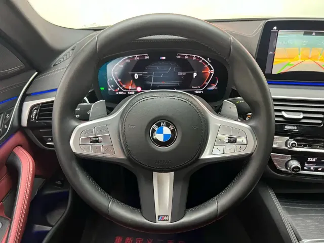 BMW 5 Series — Фото автомобиля 13