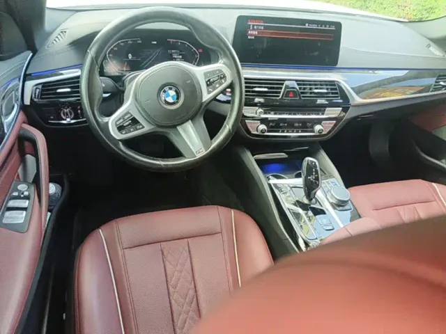 BMW 5 Series — Фото автомобиля 13