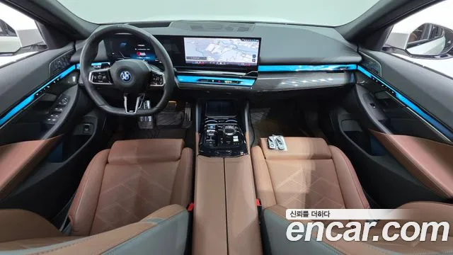 BMW i5 G60 — Фото автомобиля 7