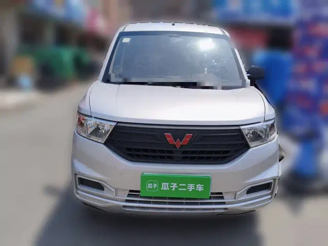 Wuling Hongguang V — Фото автомобиля 23