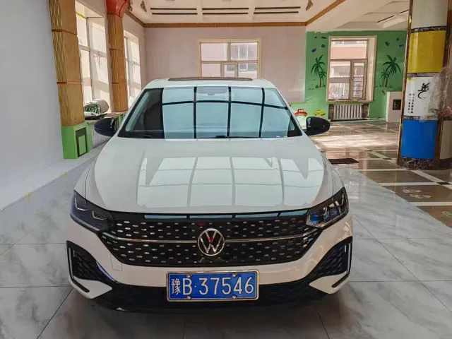 Volkswagen Lavida — Фото автомобиля 2