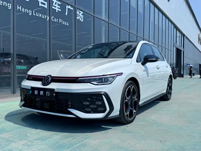 Фотография автомобиля — Volkswagen Golf GTI