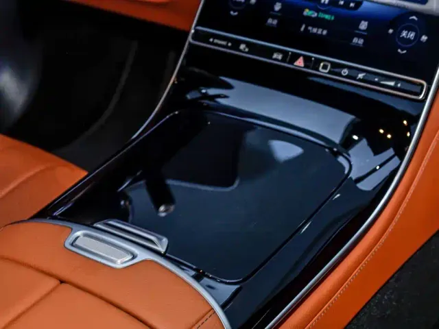 Mercedes-Benz S-Class — Фото автомобиля 28