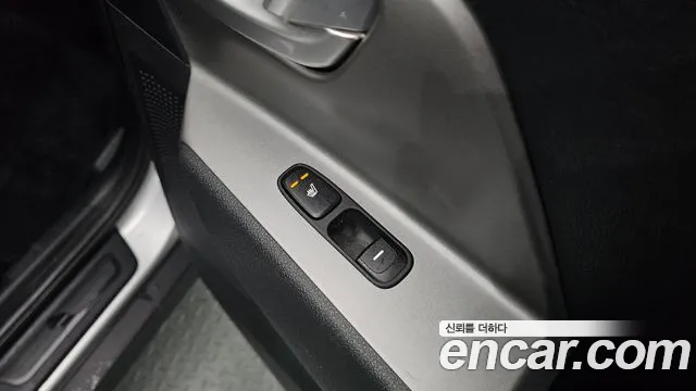 Kia Niro — Фото автомобиля 30