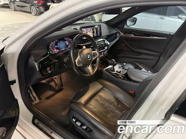 BMW 5 Series G30 — Фото автомобиля 6