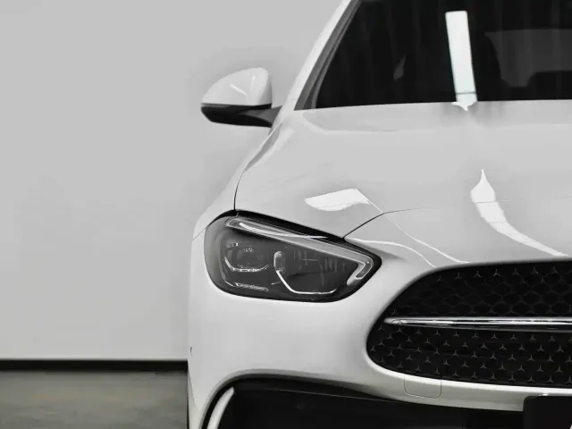 Mercedes-Benz C-Class — Фото автомобиля 3